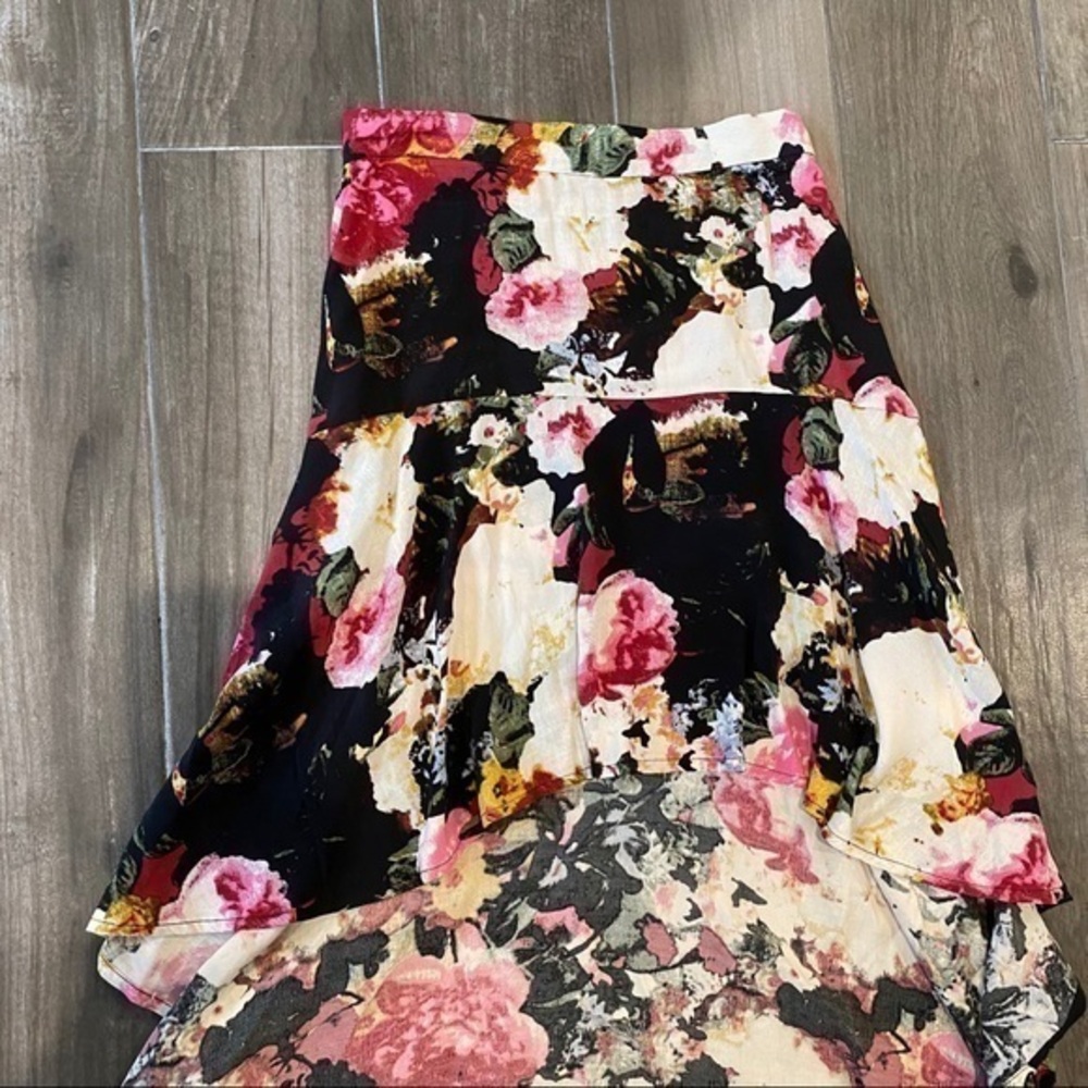 High Low Asymmetrical Black Floral Flowy Skirt 💃
